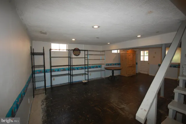 $500,000 | 10006 Hunter Street, Fairfax, VA 22031