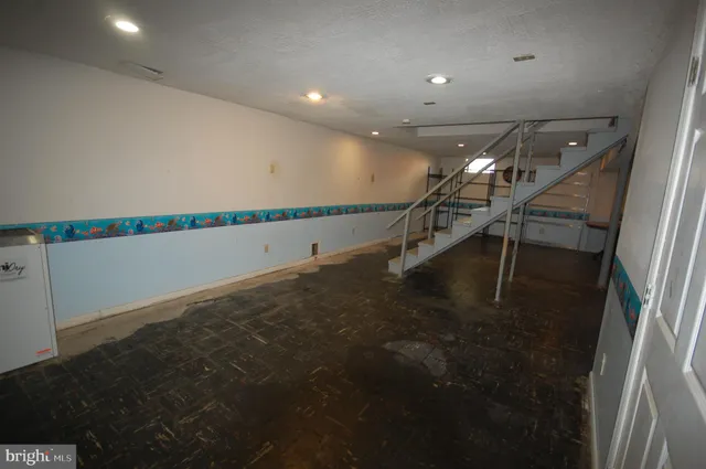 $500,000 | 10006 Hunter Street, Fairfax, VA 22031