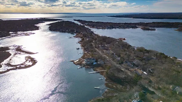 $1,850,000 | 197 Monomoscoy Road, Mashpee, MA 02649