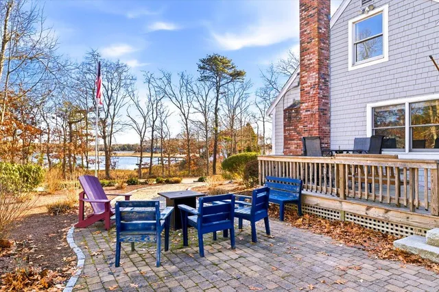 $1,999,999 | 197 Monomoscoy Road, Mashpee, MA 02649