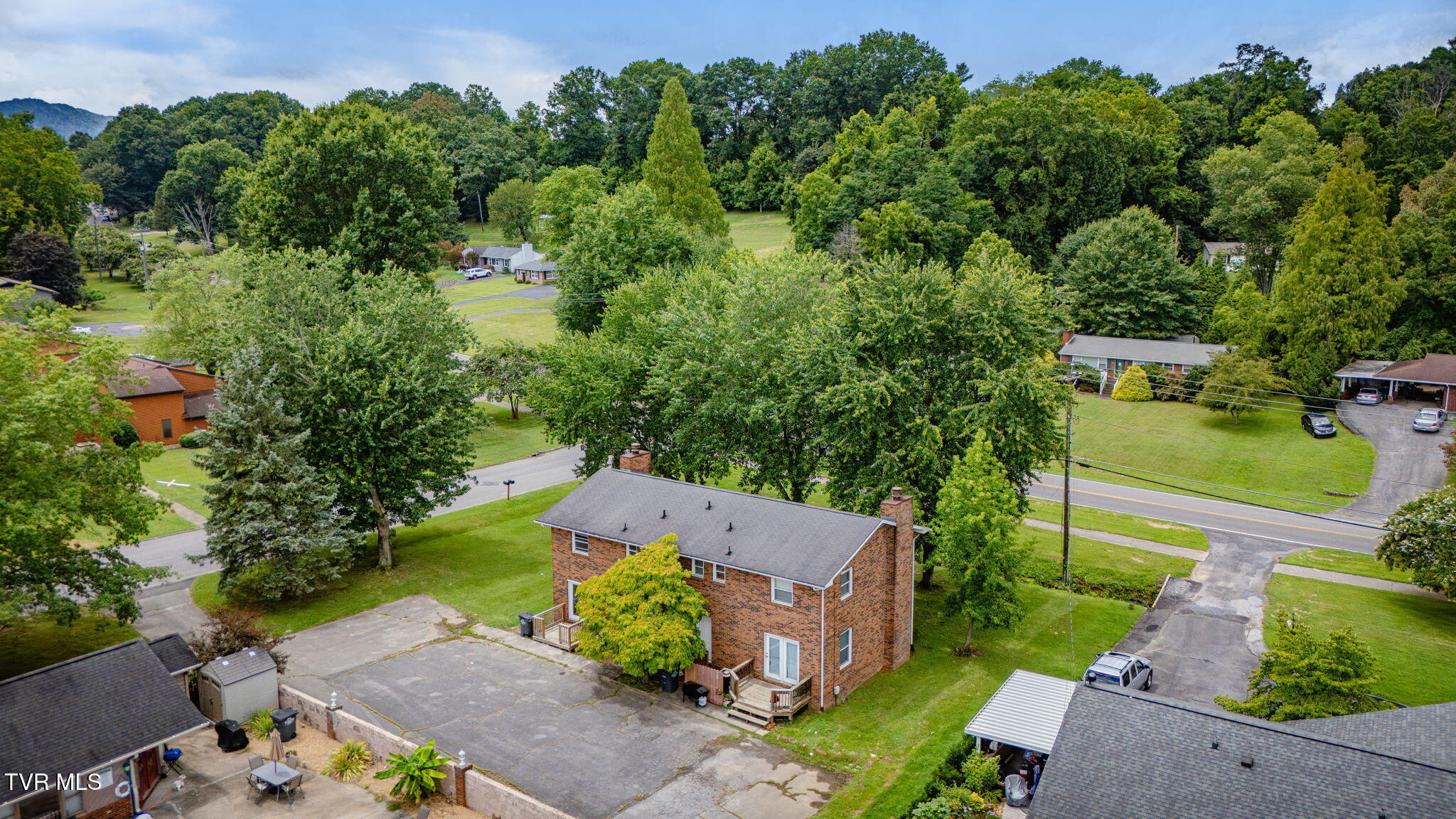 331-329 Ridgefields Road, Unit 6 Kingsport, TN 37660 - Photo 3 of 38 105