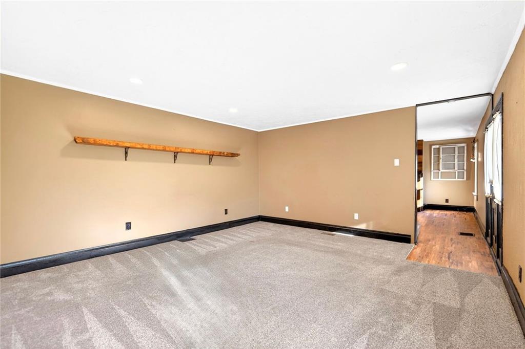 603 Boston Hollow Road Elizabeth, PA 15037 - Photo 9 of 50 Living Room pic 4