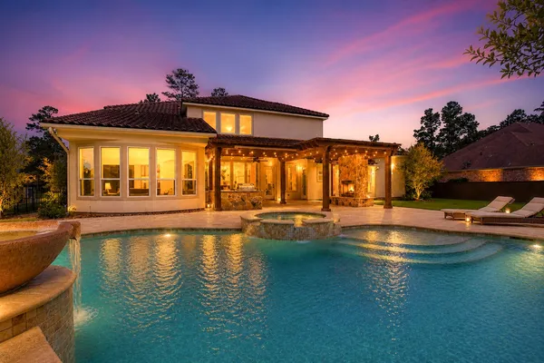 $1,575,000 | 7242 Lake Paloma Trail, The Woodlands, TX 77389