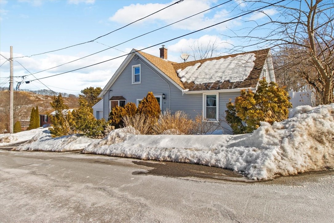 5 Marion Street Westerly, RI 02891 - Photo 2 of 31
