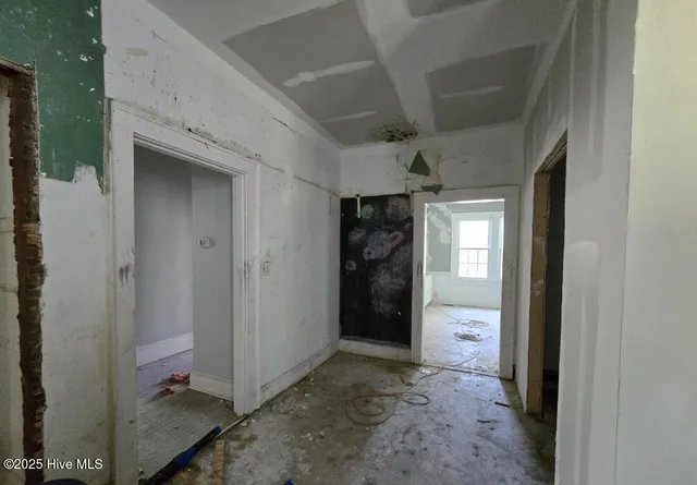 $124,900 | 500 Vance Street Northeast, Wilson, NC 27893