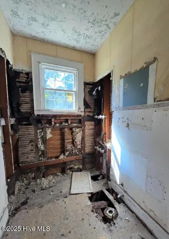 $124,900 | 500 Vance Street Northeast, Wilson, NC 27893