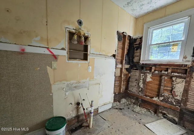 $124,900 | 500 Vance Street Northeast, Wilson, NC 27893