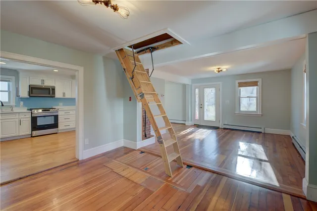 $479,000 | 333 Greenwood Avenue, Warwick, RI 02886