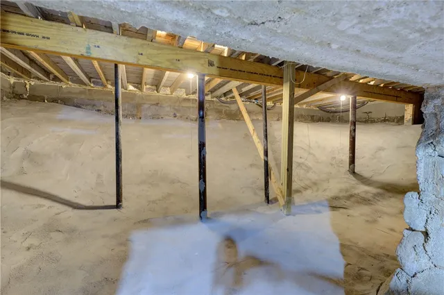 $479,000 | 333 Greenwood Avenue, Warwick, RI 02886