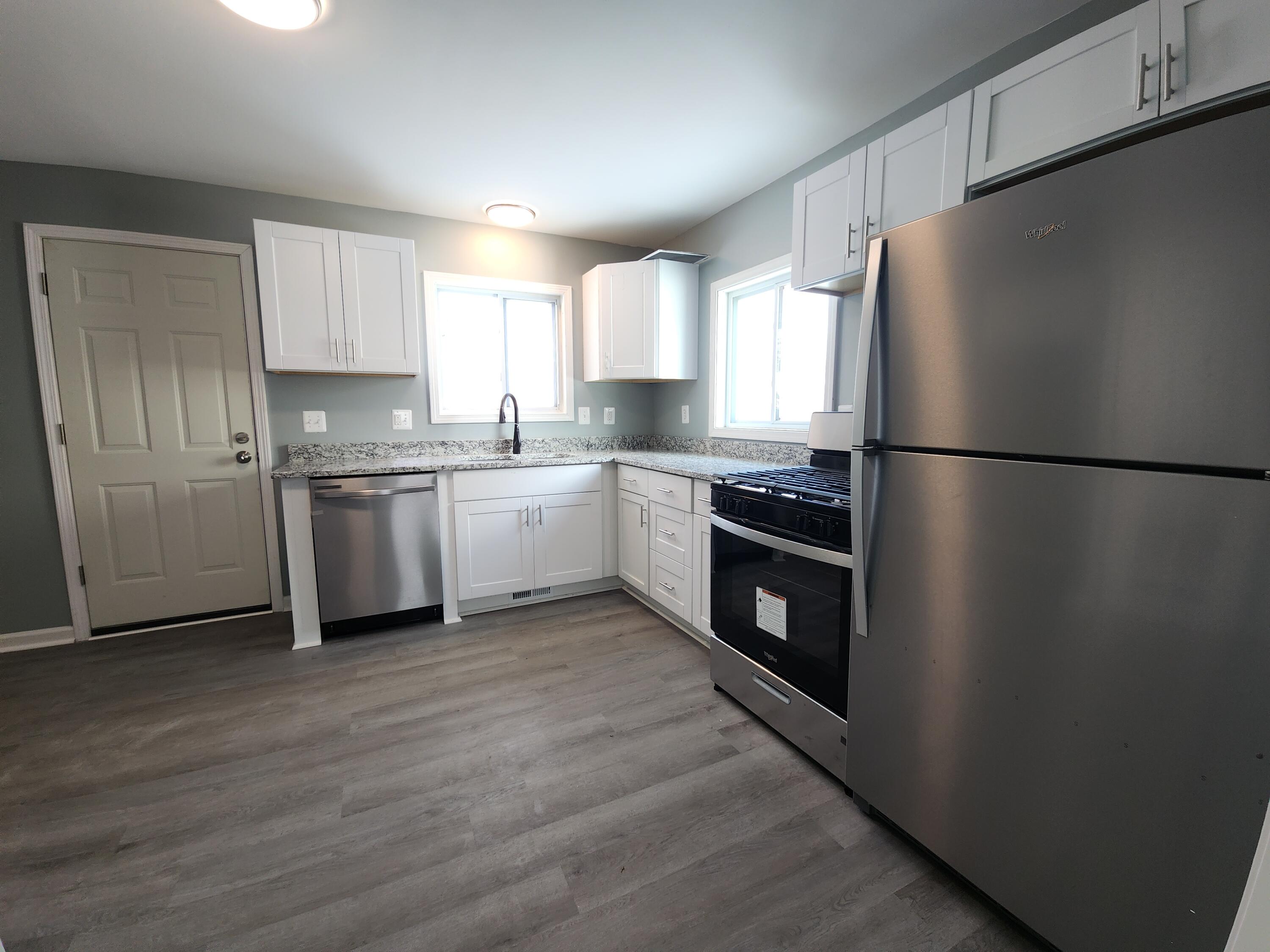 1256 Rambling Road Ypsilanti, MI 48198 - Photo 4 of 12 Kitchen