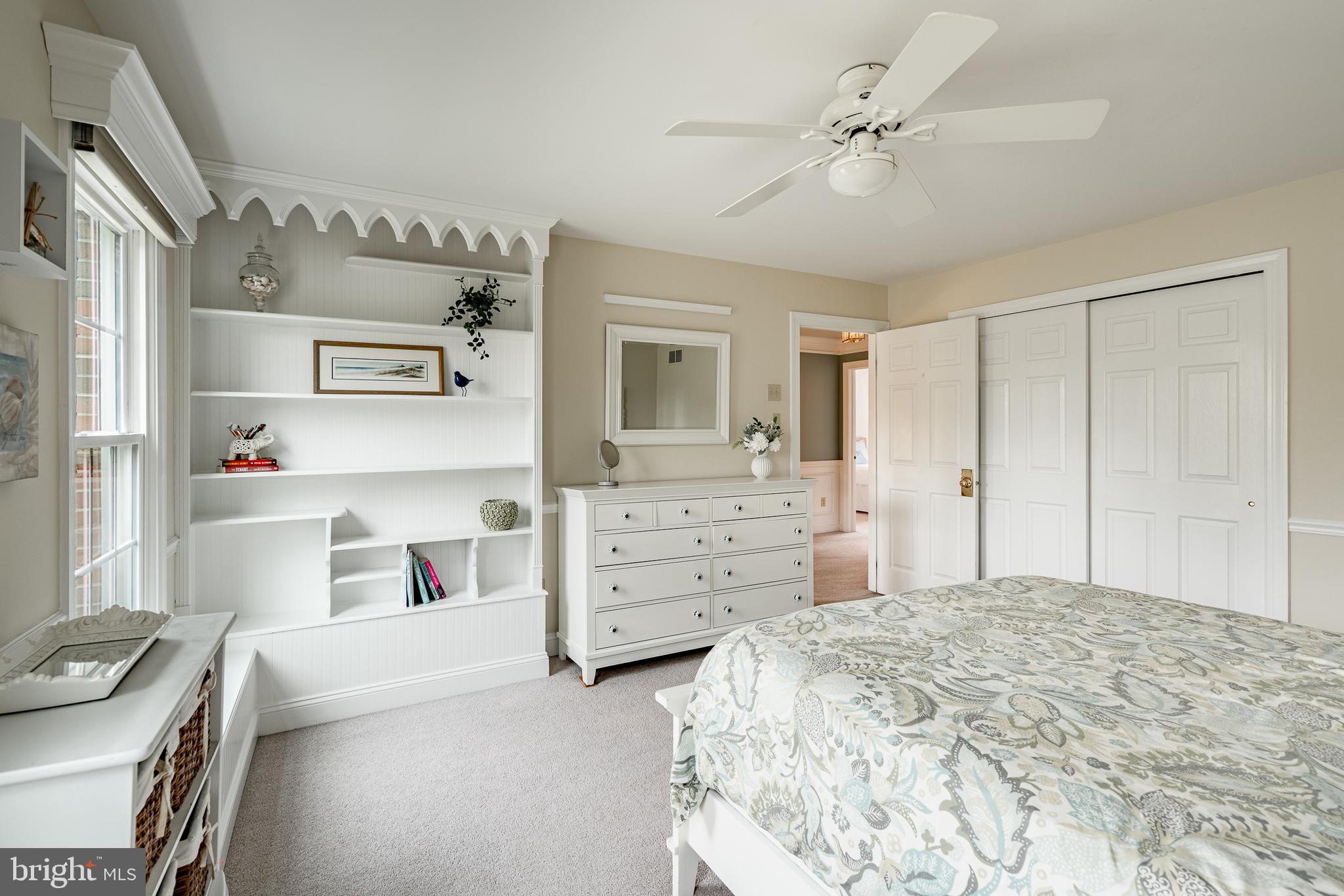 5 Country Run Thornton, PA 19373 - Photo 26 of 50 a bedroom with a bed and a cabinets