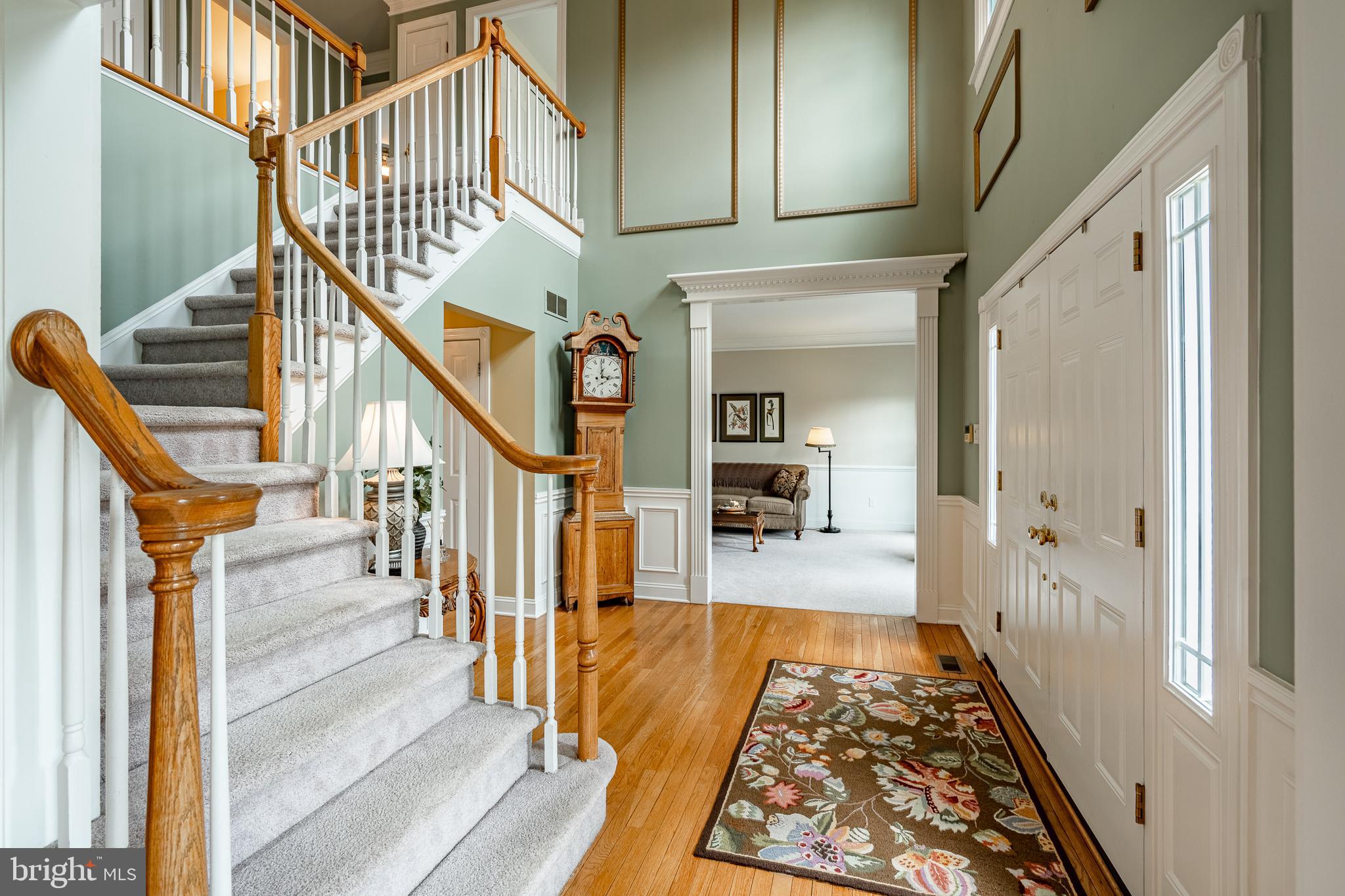 5 Country Run Thornton, PA 19373 - Photo 4 of 50 a view of entryway