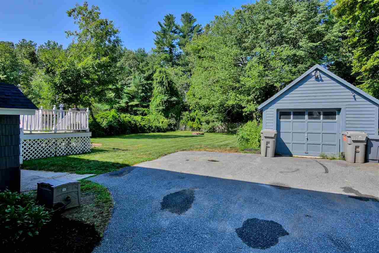 68 Lawrence Road Salem, NH 03079 - Photo 24 of 28