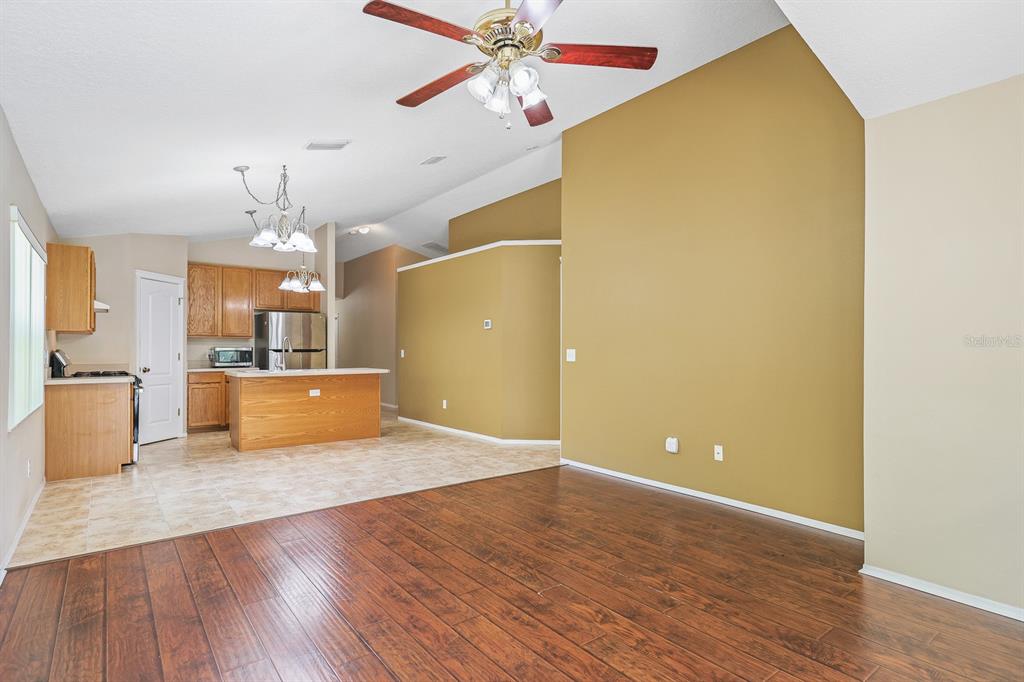 5726 Tanagerlake Road Lithia, FL 33547 - Photo 10 of 33 Gallery Image 10
