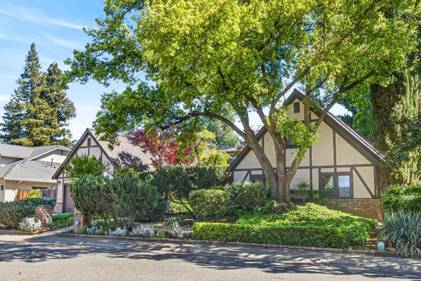 $1,180,000 | 9818 Mira Del Rio Drive, Sacramento, CA 95827