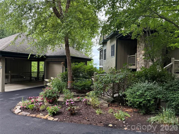 $775,000 | 528 Andrew Banks Road, Unit A/3, Burnsville, NC 28714