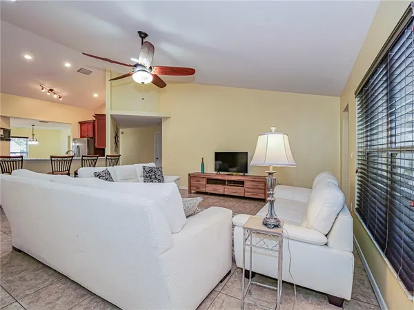 $3,600 | 865 Beard Avenue, Sebastian, FL 32958