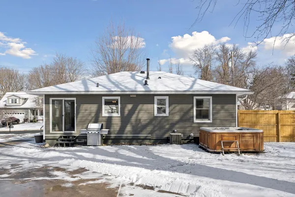 $350,000 | 185 Loretto Street, Loretto, MN 55357