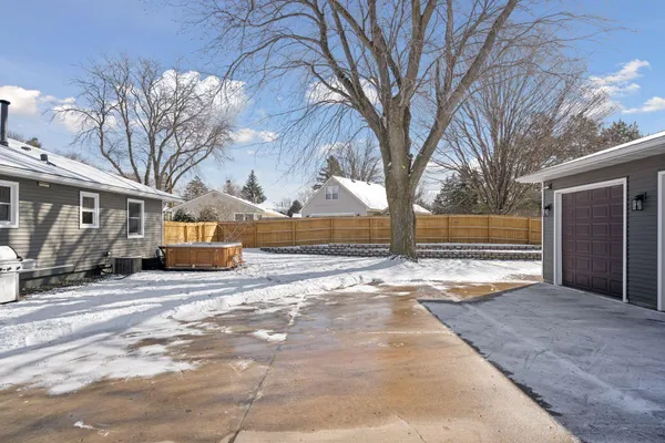 $350,000 | 185 Loretto Street, Loretto, MN 55357