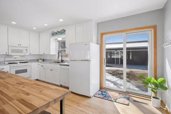 $350,000 | 185 Loretto Street, Loretto, MN 55357
