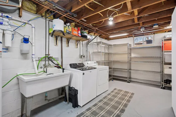 $350,000 | 185 Loretto Street, Loretto, MN 55357