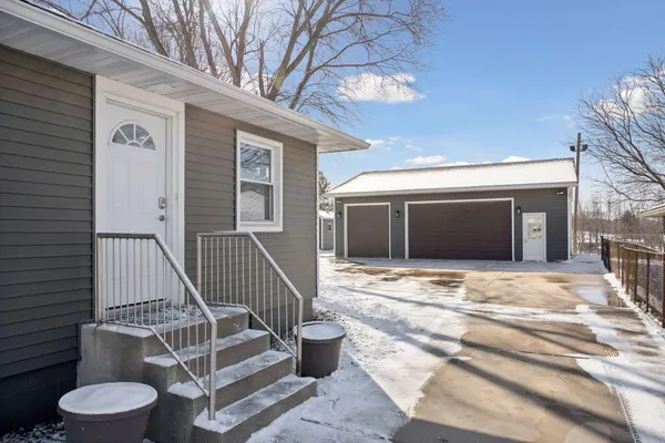 $350,000 | 185 Loretto Street, Loretto, MN 55357
