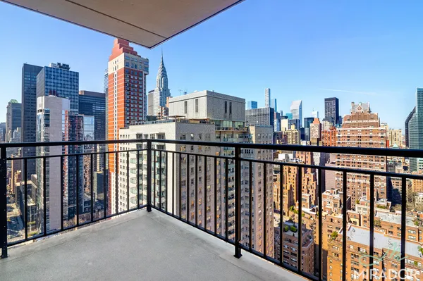 $6,300 | 330 East 39th Street, Unit 25D | Murray Hill