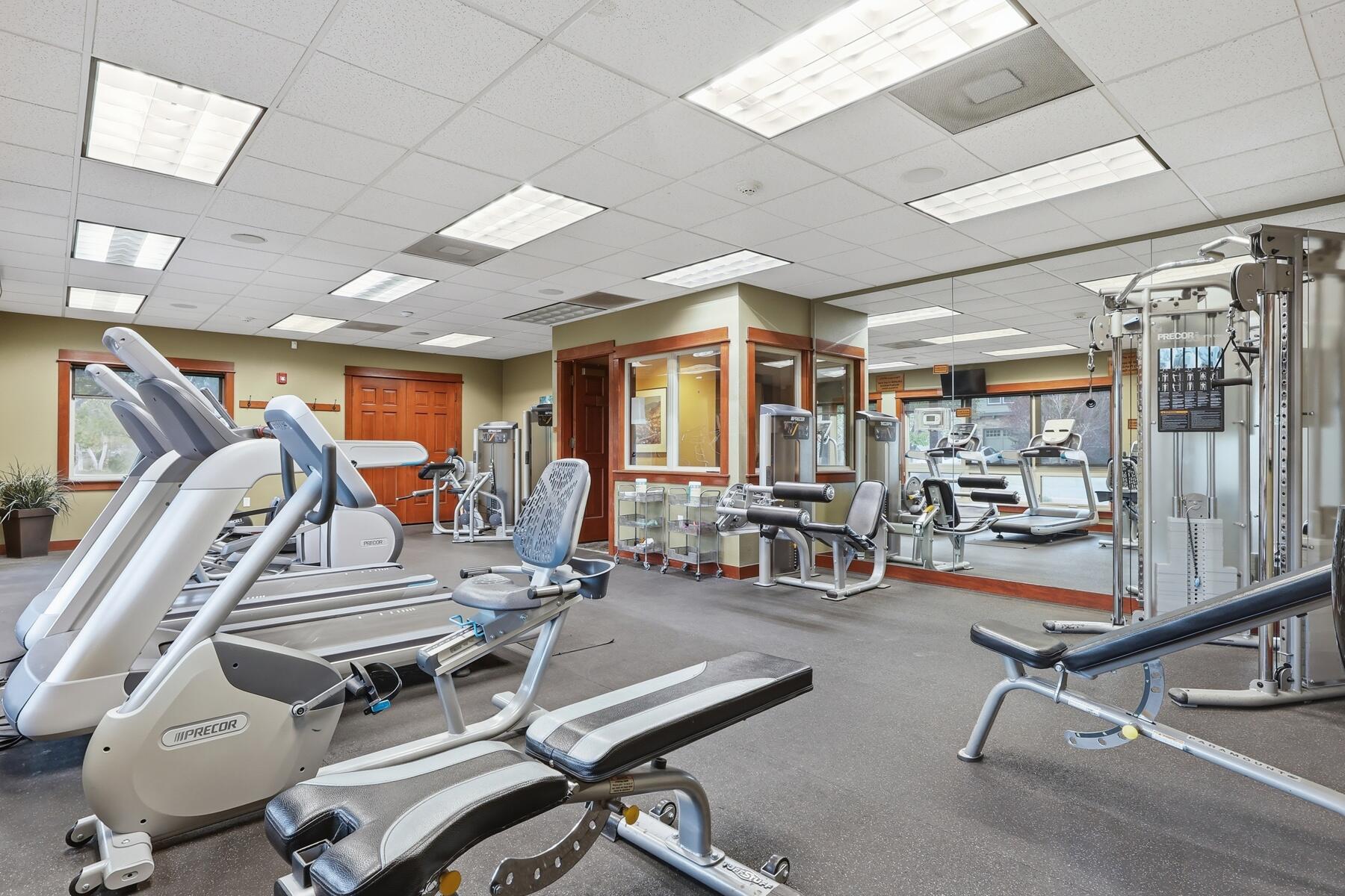 61156 Foxglove Loop Bend, OR 97702 - Photo 38 of 44 Fitness center