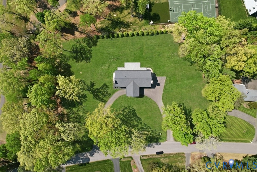 2540 Kentford Road Midlothian, VA 23113 - Photo 43 of 47 an aerial view of a house with a yard