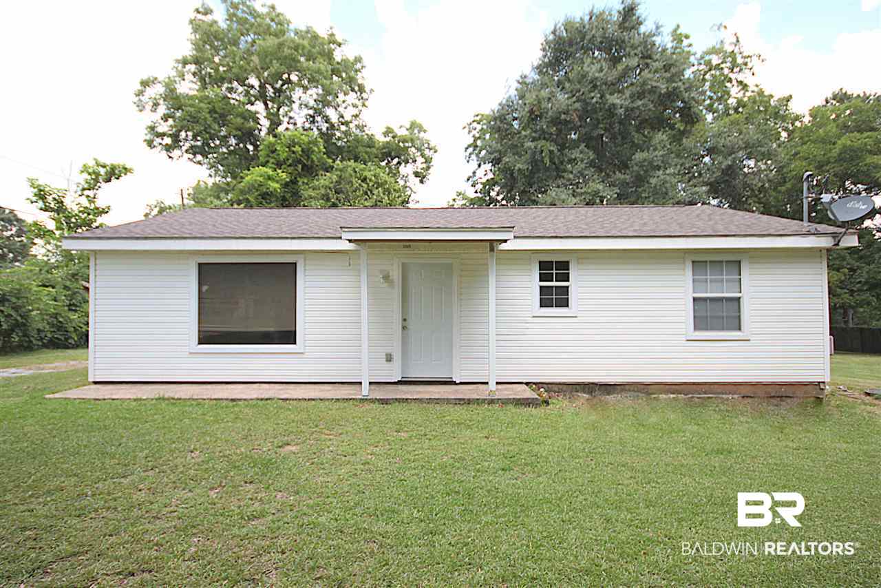 22525 Mattingly Street Robertsdale, AL 36567 - Photo 1 of 31 Front of Home