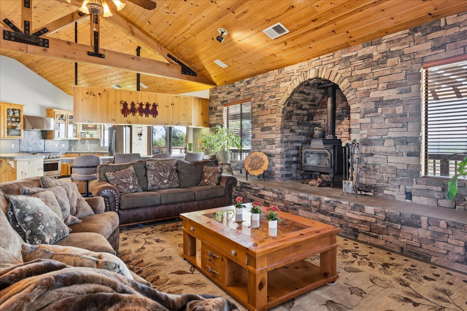 33393 Barn Owl Road Raymond, CA 93653 - Photo 11 of 71 Gallery Image 11
