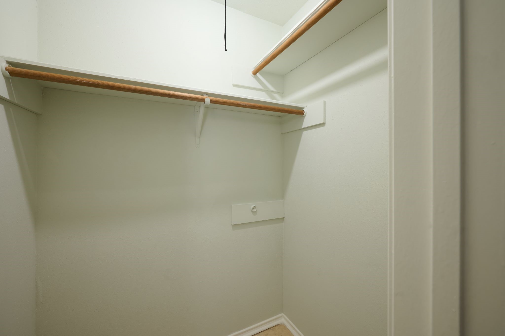 5838 North Magazine Circle Houston, TX 77084 - Photo 5 of 30 a close up of a shower