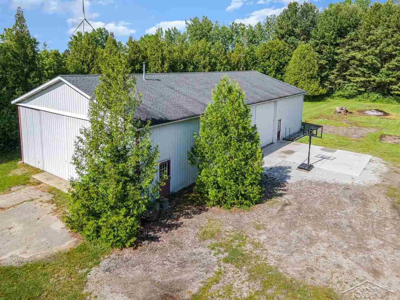 1990 East Freeland Road Midland, MI 48640 - Photo 29 of 36 50077561-28.JPG