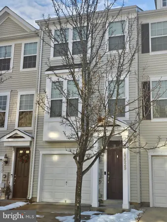 $2,450 | 43529 Marguerite Way, California, MD 20619