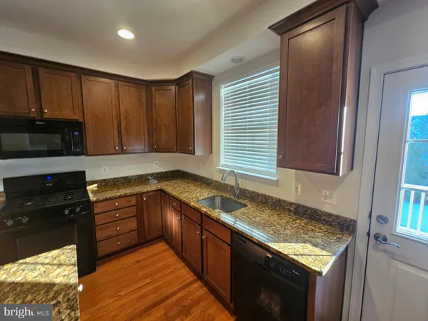 $2,450 | 43529 Marguerite Way, California, MD 20619