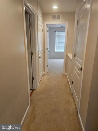 $2,450 | 43529 Marguerite Way, California, MD 20619