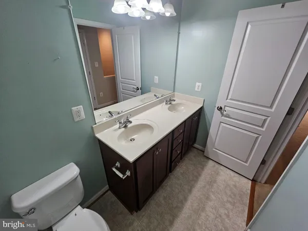 $2,450 | 43529 Marguerite Way, California, MD 20619