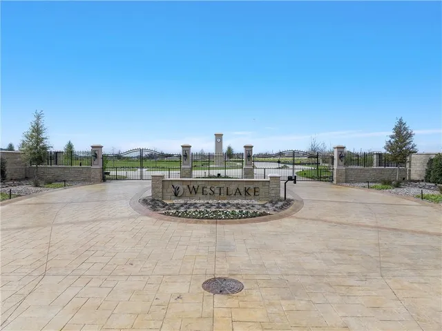 $249,900 | 57 Pinehurst Drive, Woodway, TX 76712