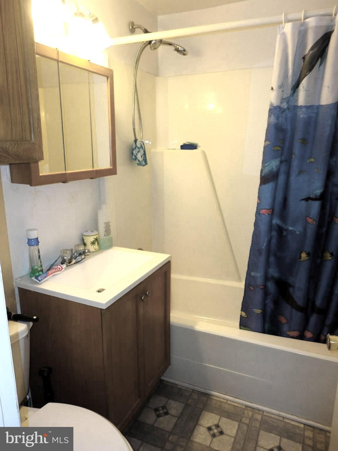 8201 Bullneck Road Baltimore, MD 21222 - Photo 23 of 33 Full bath
