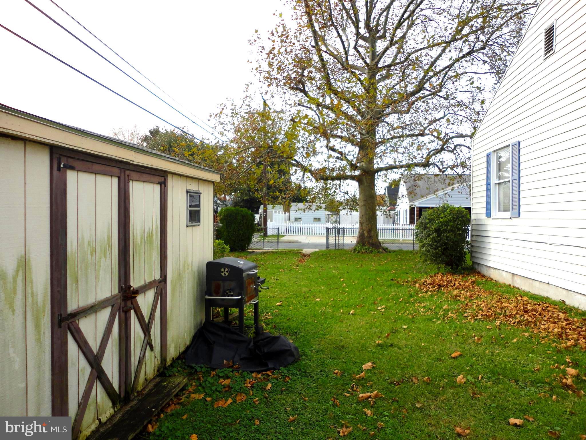 8201 Bullneck Road Baltimore, MD 21222 - Photo 28 of 33 Side yard with shed