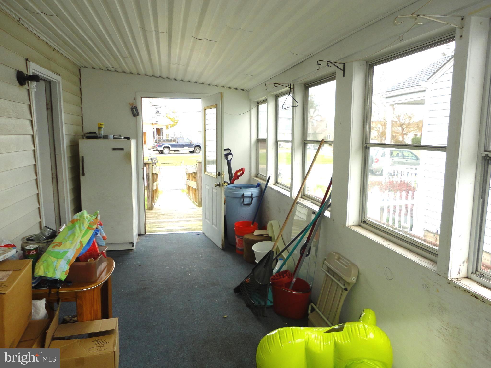 8201 Bullneck Road Baltimore, MD 21222 - Photo 9 of 33 Sunroom