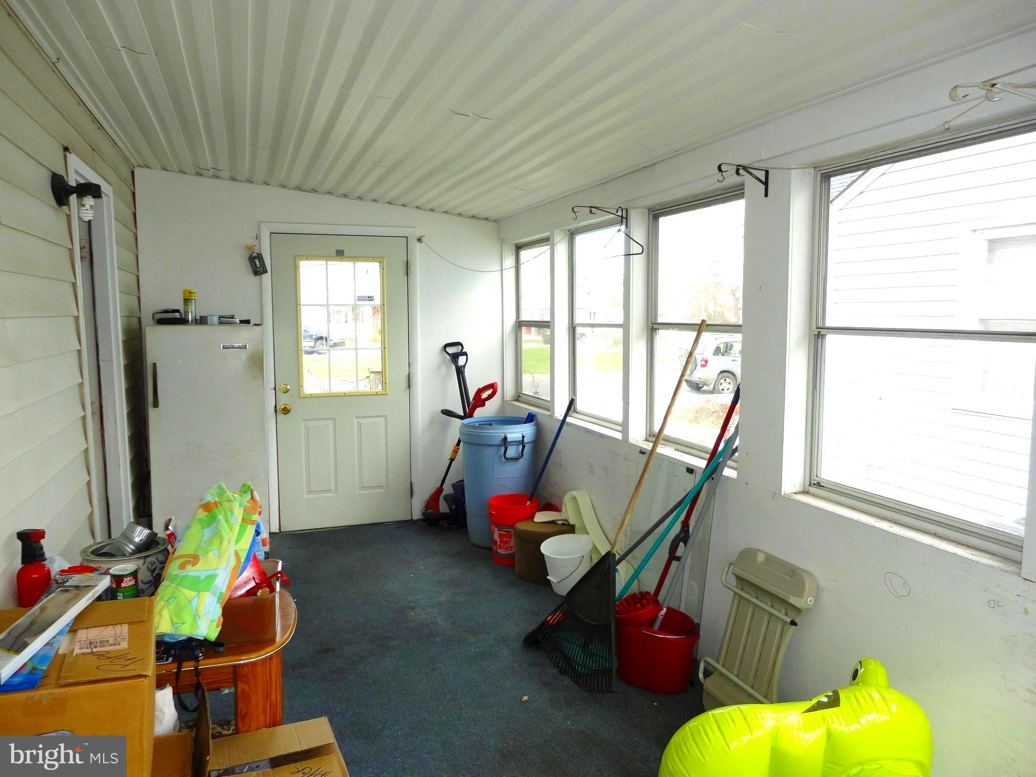 8201 Bullneck Road Baltimore, MD 21222 - Photo 10 of 33 Sunroom