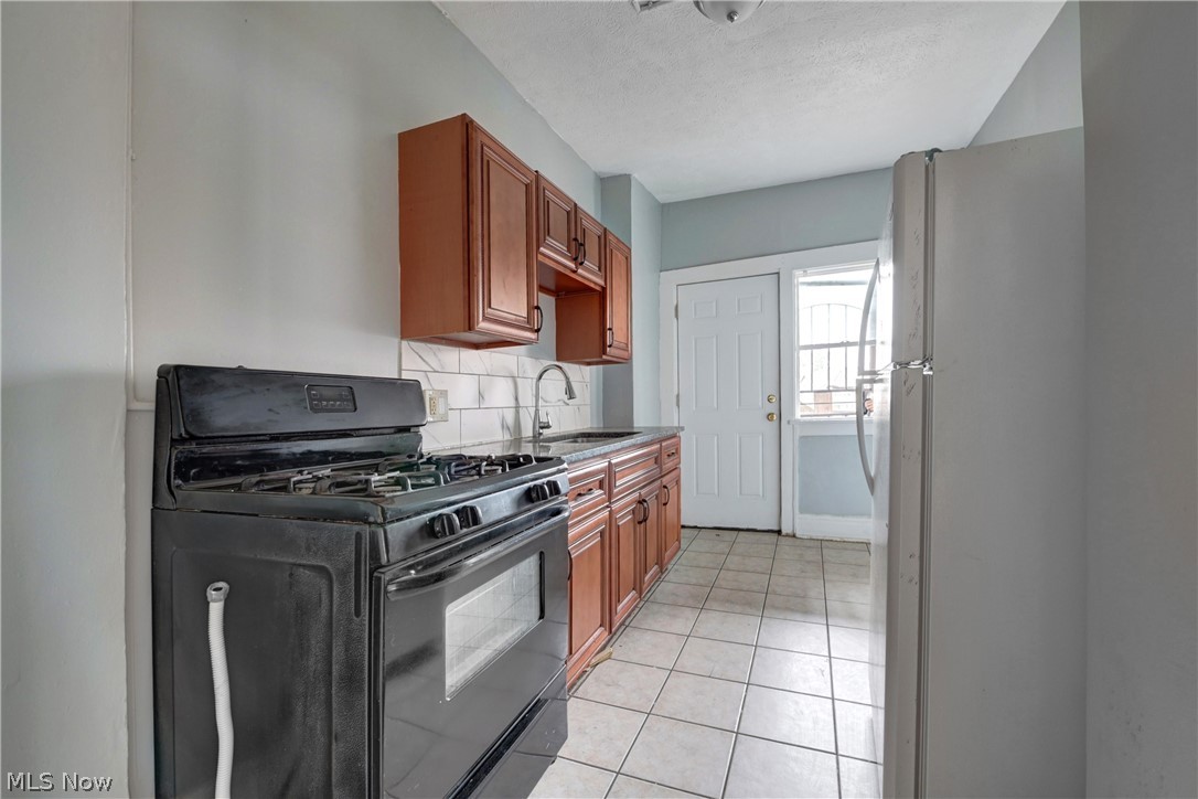 14120 Superior Road Cleveland, OH 44118 - Photo 10 of 24
