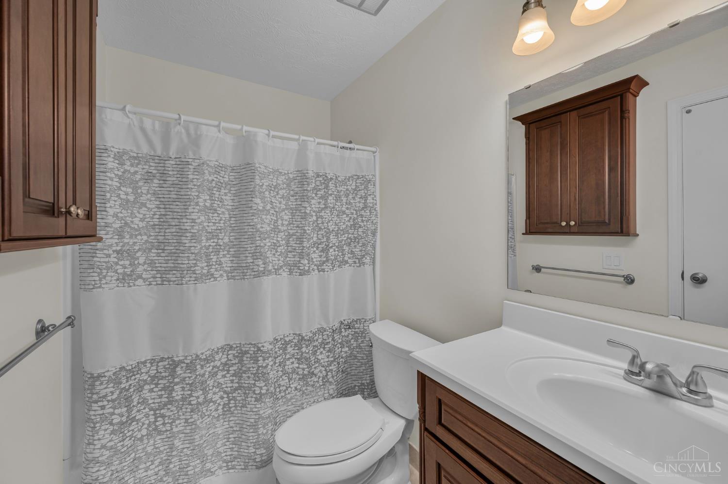 11 Arbor Court Springdale, OH 45246 - Photo 20 of 32