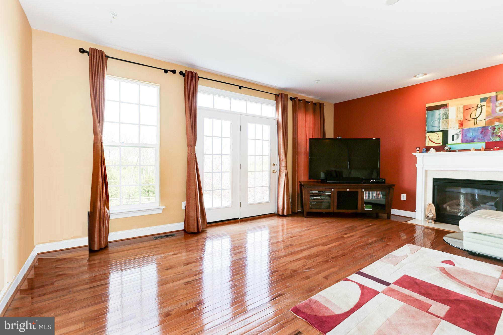 23103 Persimmon Ridge Road Clarksburg, MD 20871 - Photo 11 of 30 Family Room