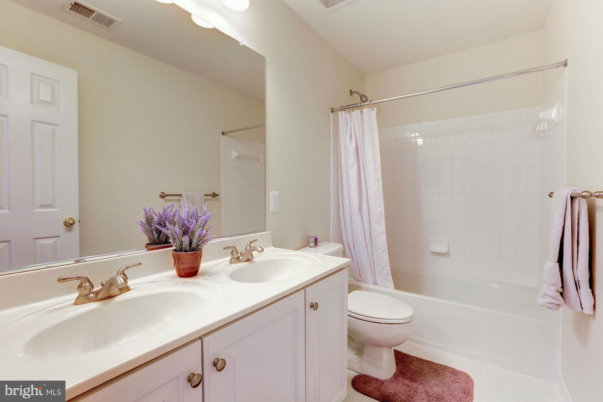 23103 Persimmon Ridge Road Clarksburg, MD 20871 - Photo 19 of 30 Bath