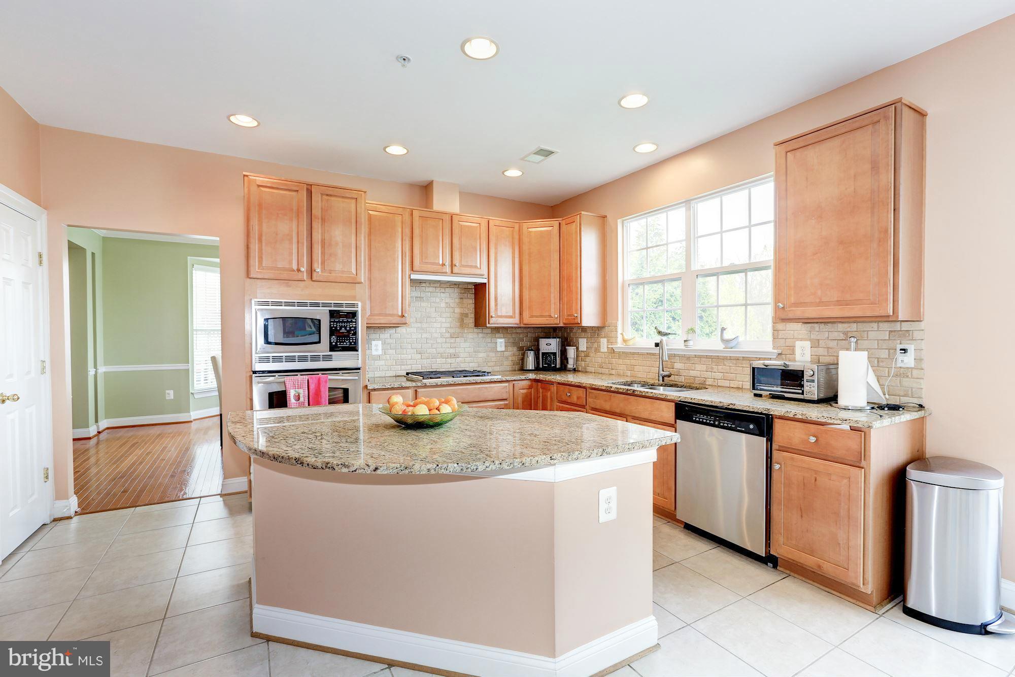 23103 Persimmon Ridge Road Clarksburg, MD 20871 - Photo 8 of 30 Kitchen