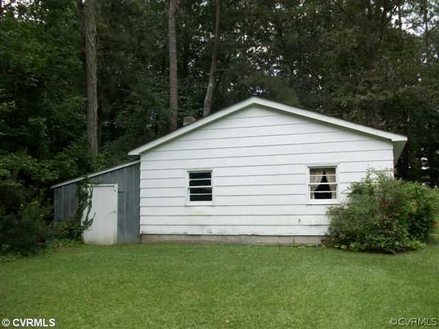 Parking Lot/Garage