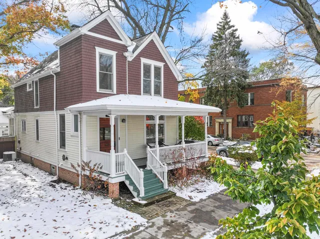 $1,175,000 | 2135 West Leland Avenue, Chicago, IL 60625