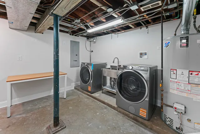 $1,175,000 | 2135 West Leland Avenue, Chicago, IL 60625